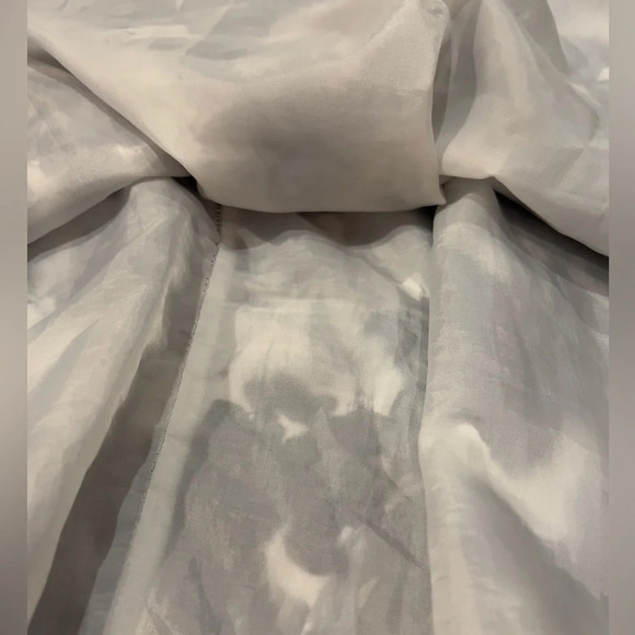 Express Design Studio Medium black gray and white floral skirt - Picture 8 of 8